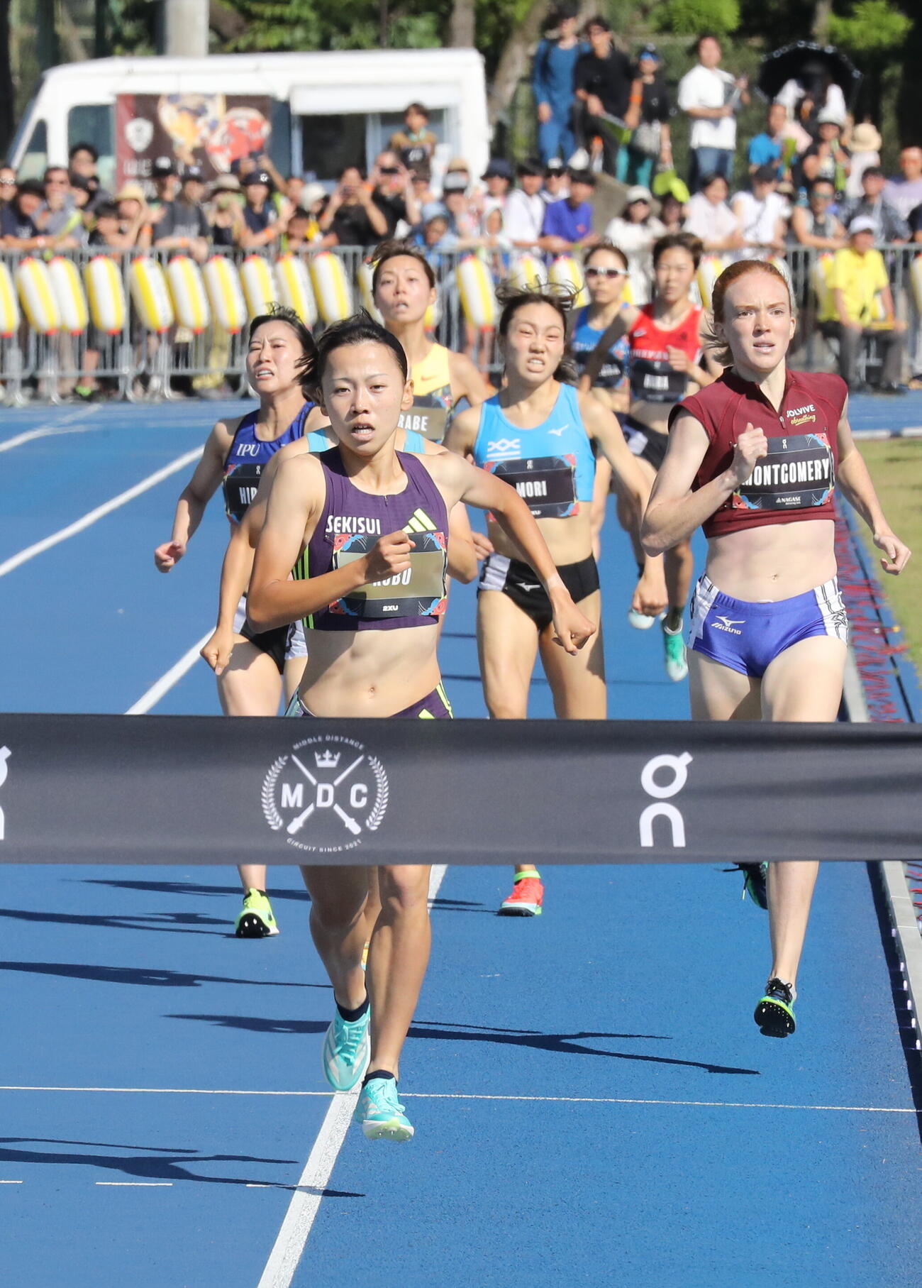 女子800メートルで優勝した久保凛（撮影・木下淳）