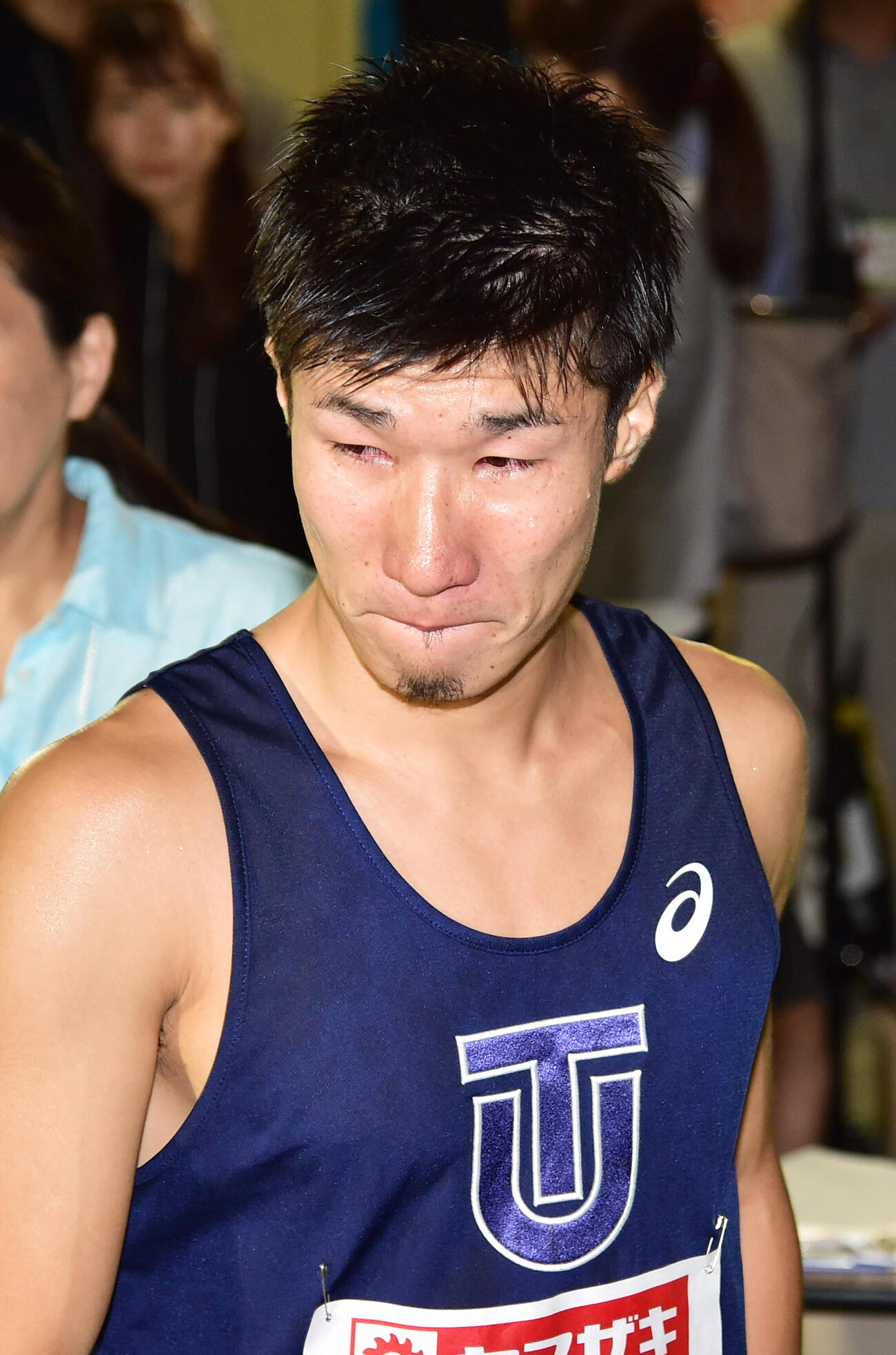 2016年、パロマ瑞穂スタジアムでの日本選手権　男子100メートル決勝で3位に終わり目を真っ赤にして引き揚げる桐生祥秀