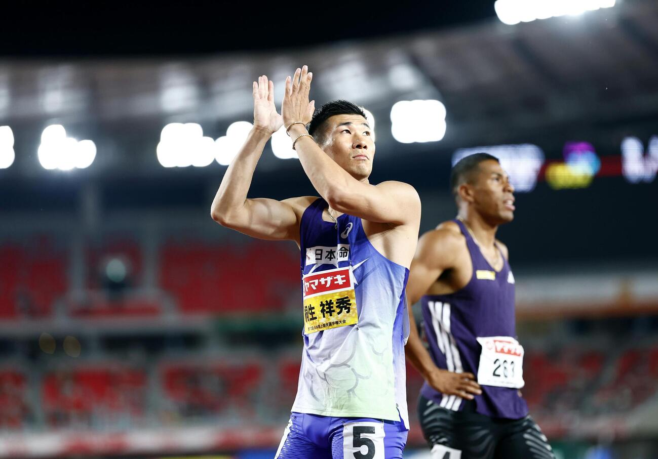 男子100メートルで決勝進出を決めた桐生祥秀（共同）