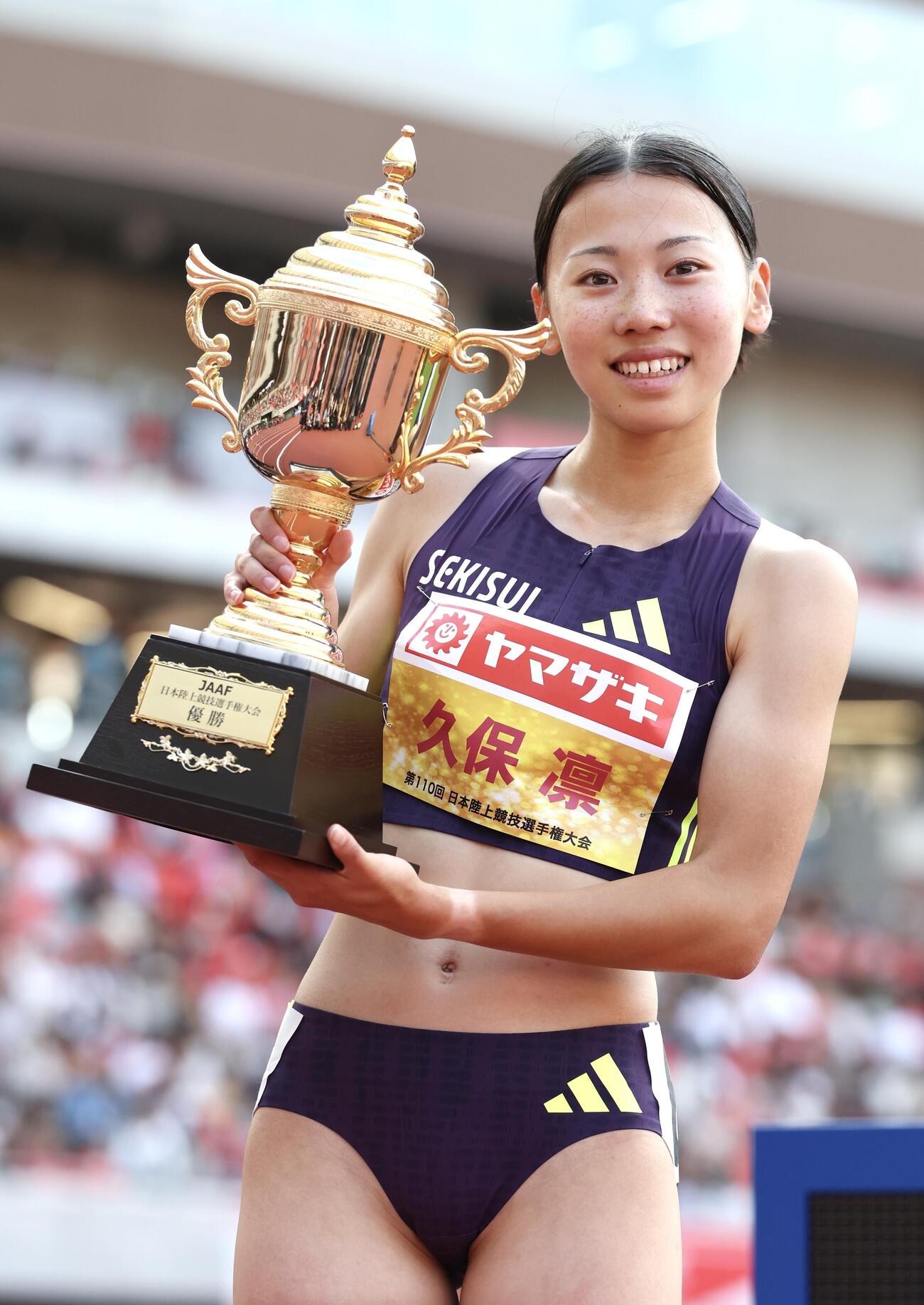 第110回日本陸上競技選手権大会　第2日　女子800メートル決勝　3連覇を達成した久保凛（撮影・宮地輝）