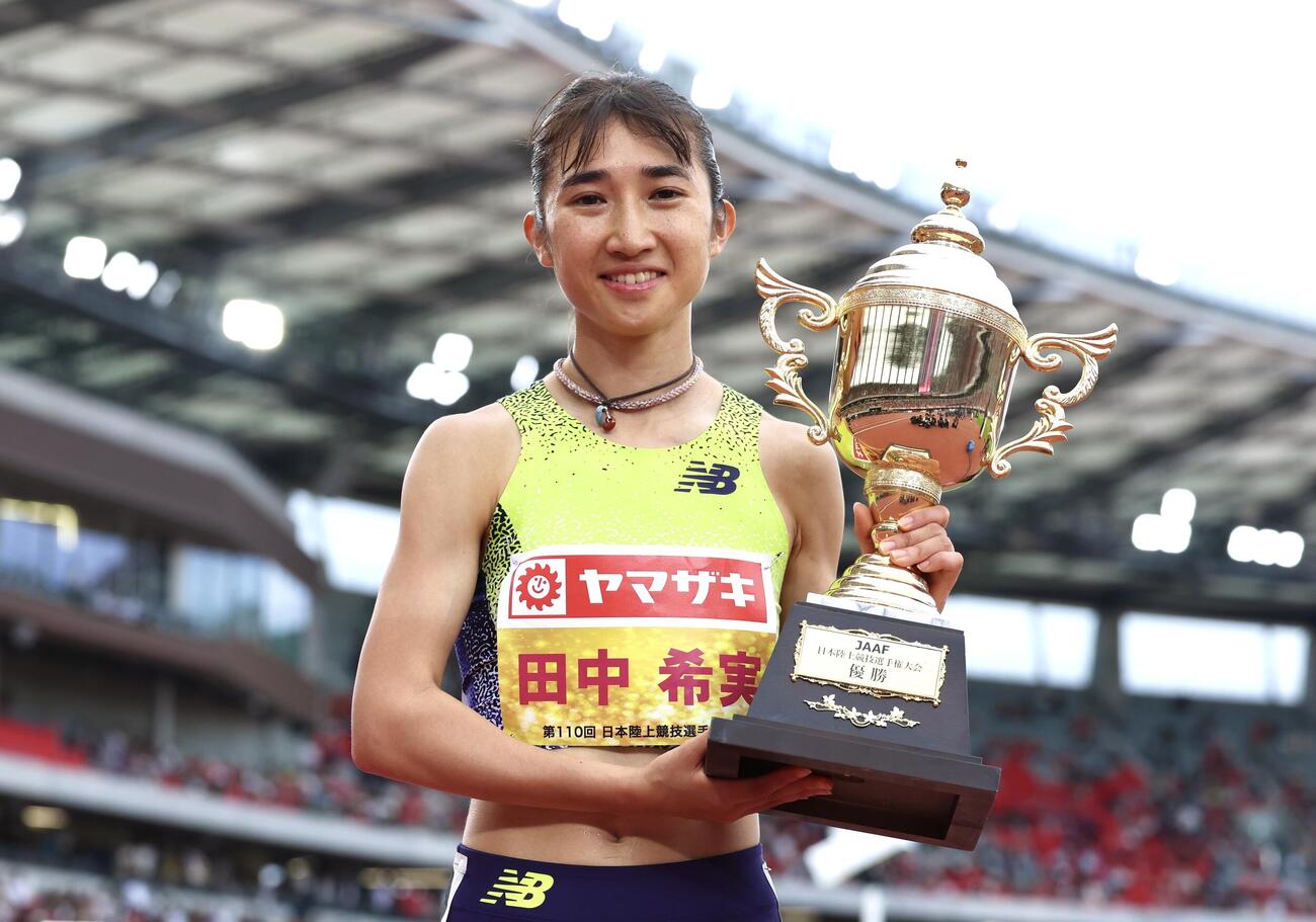 女子1500メートル決勝　連覇を達成した田中希実（撮影・宮地輝）