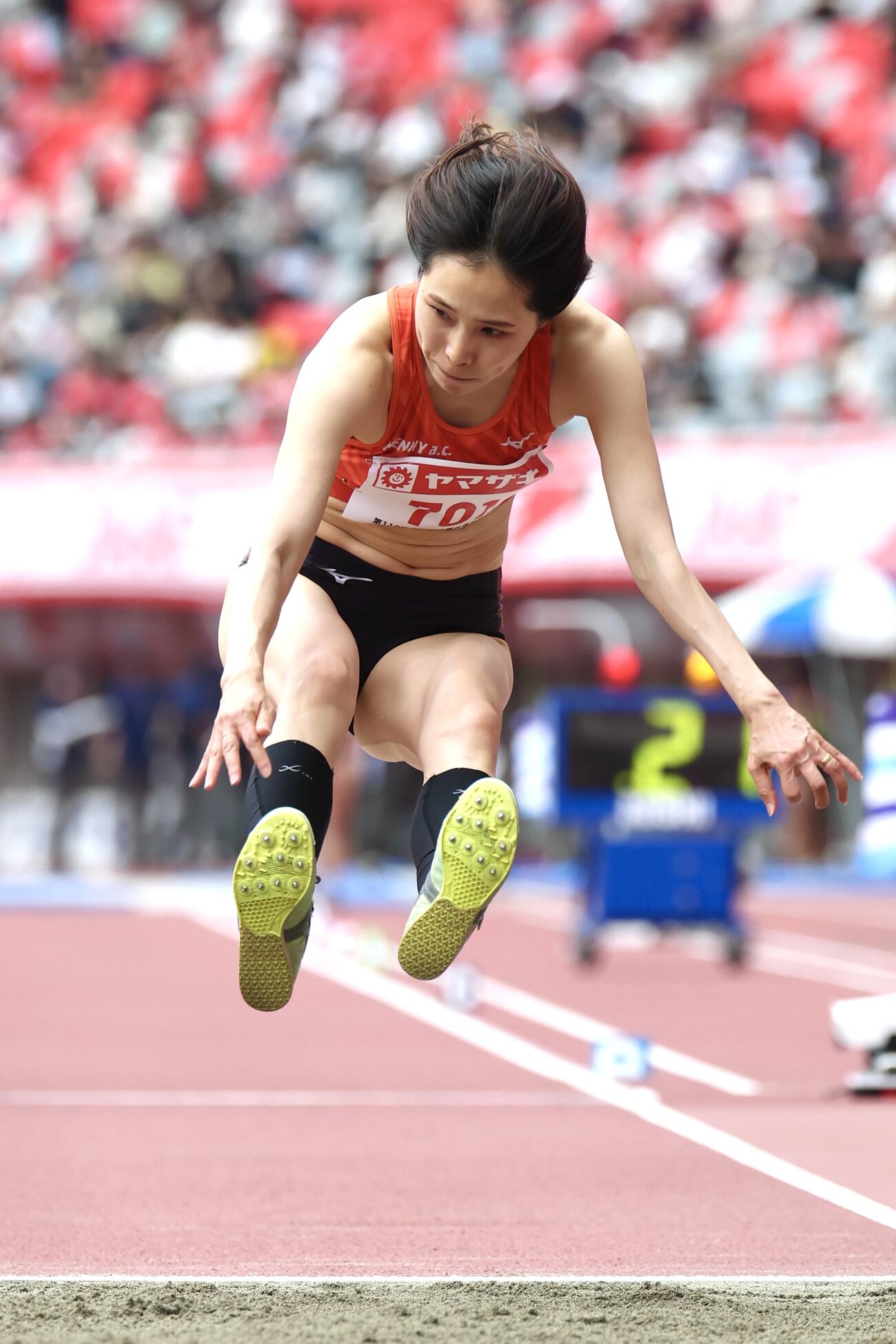 第110回日本陸上競技選手権大会　最終日　女子三段跳び決勝　跳躍する剱持クリア（撮影・宮地輝）＝2026年6月14日