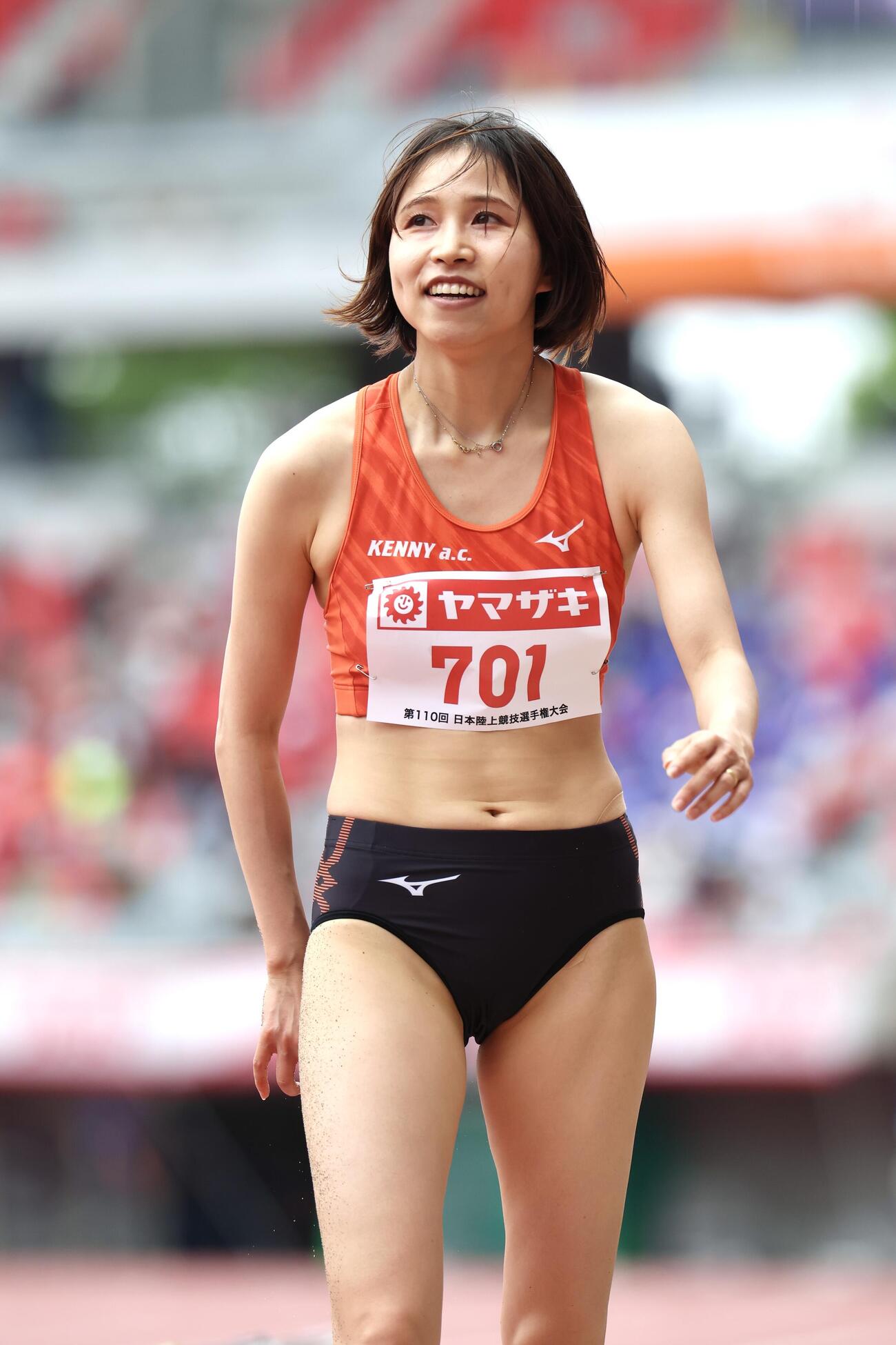 第110回日本陸上競技選手権大会　最終日　女子三段跳び決勝　跳躍した剱持クリア（撮影・宮地輝）