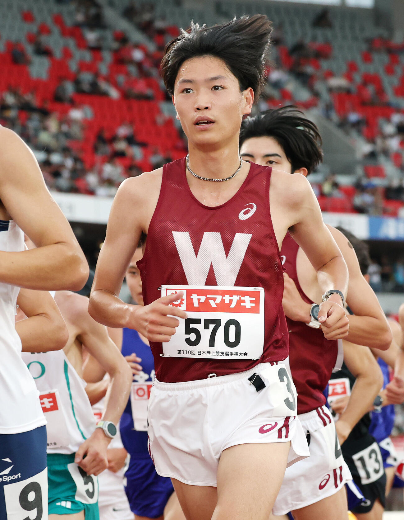 第110回日本陸上競技選手権大会　最終日　男子5000メートル決勝　力走する鈴木琉胤（撮影・宮地輝）