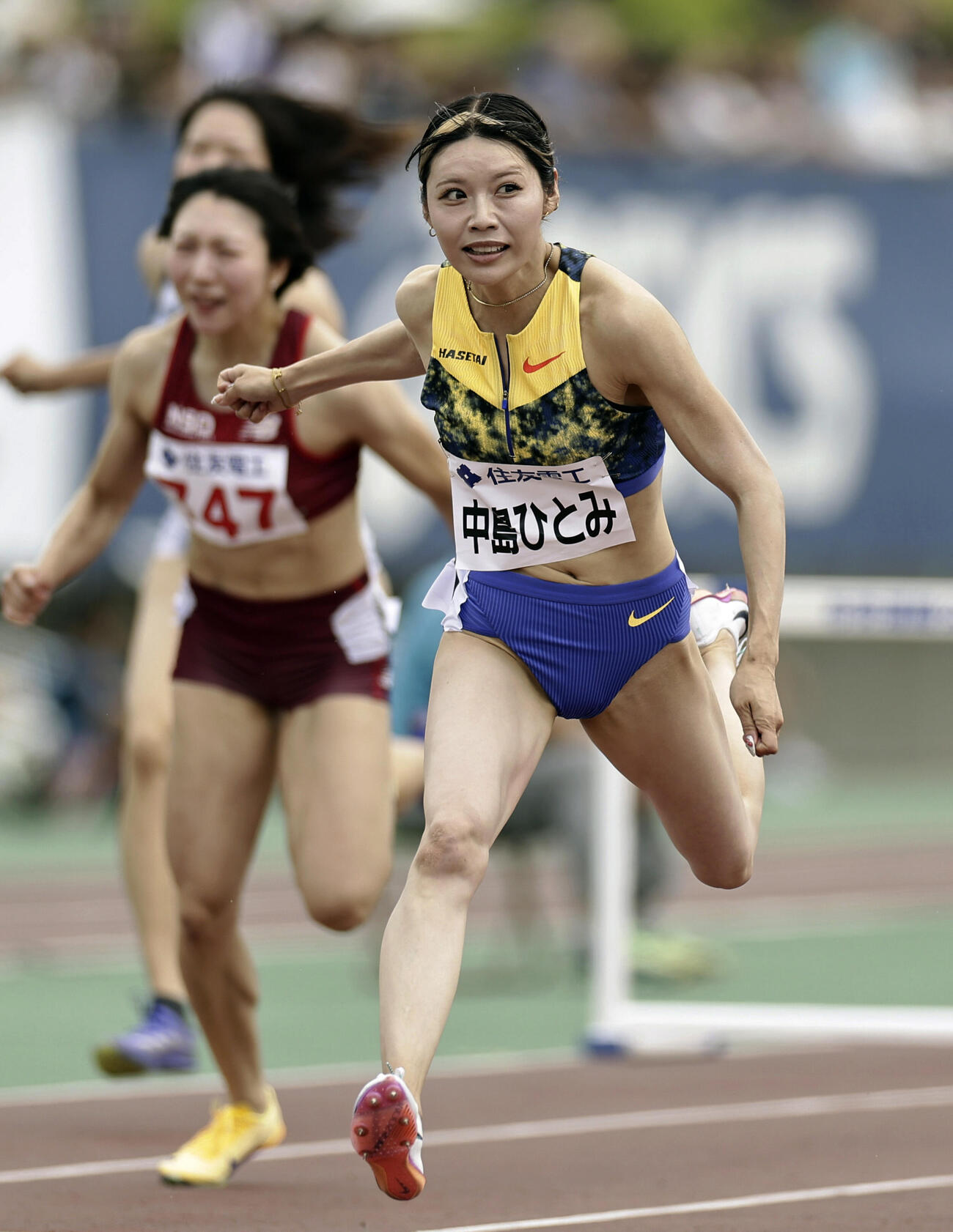 女子100メートル障害決勝　ゴールする中島ひとみ＝ヤマタスポーツパーク陸上競技場(共同)