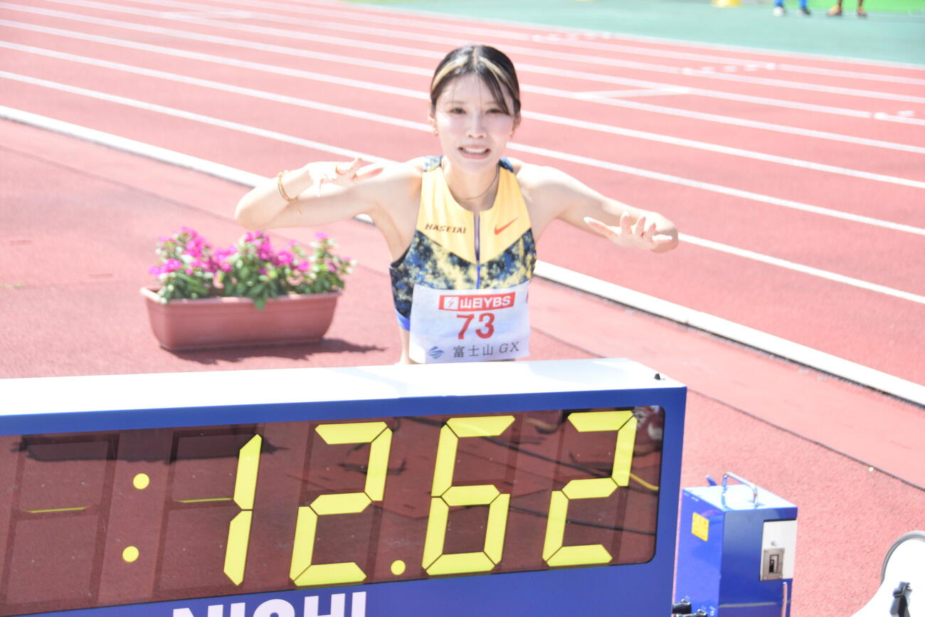 女子100メートル障害予選で日本新をマークした中島ひとみ