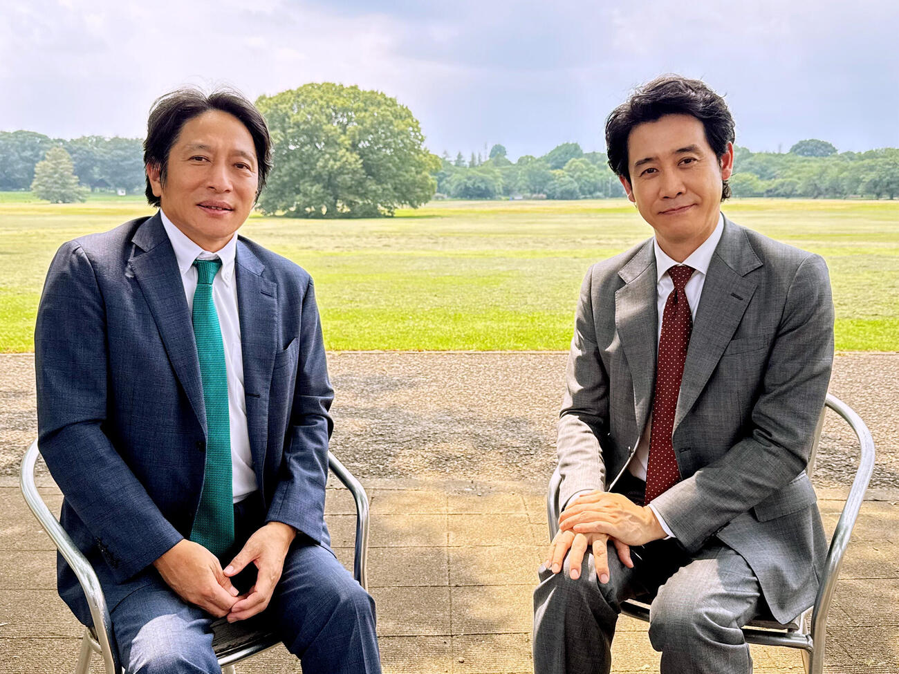 ドラマ出演が決まった青学大の原晋監督（左）と俳優の大泉洋（日本テレビ提供）