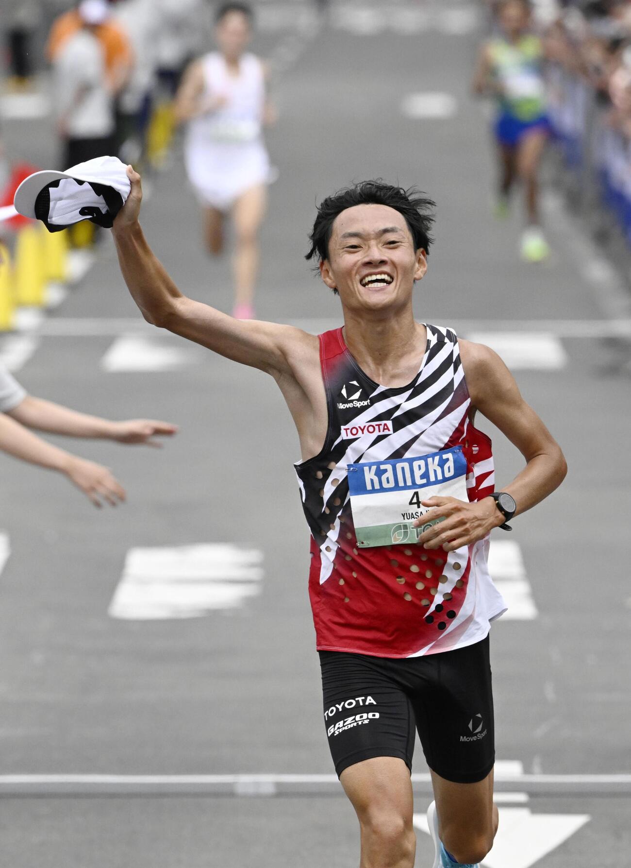 男子を2時間10分46秒で制した湯浅仁（共同）