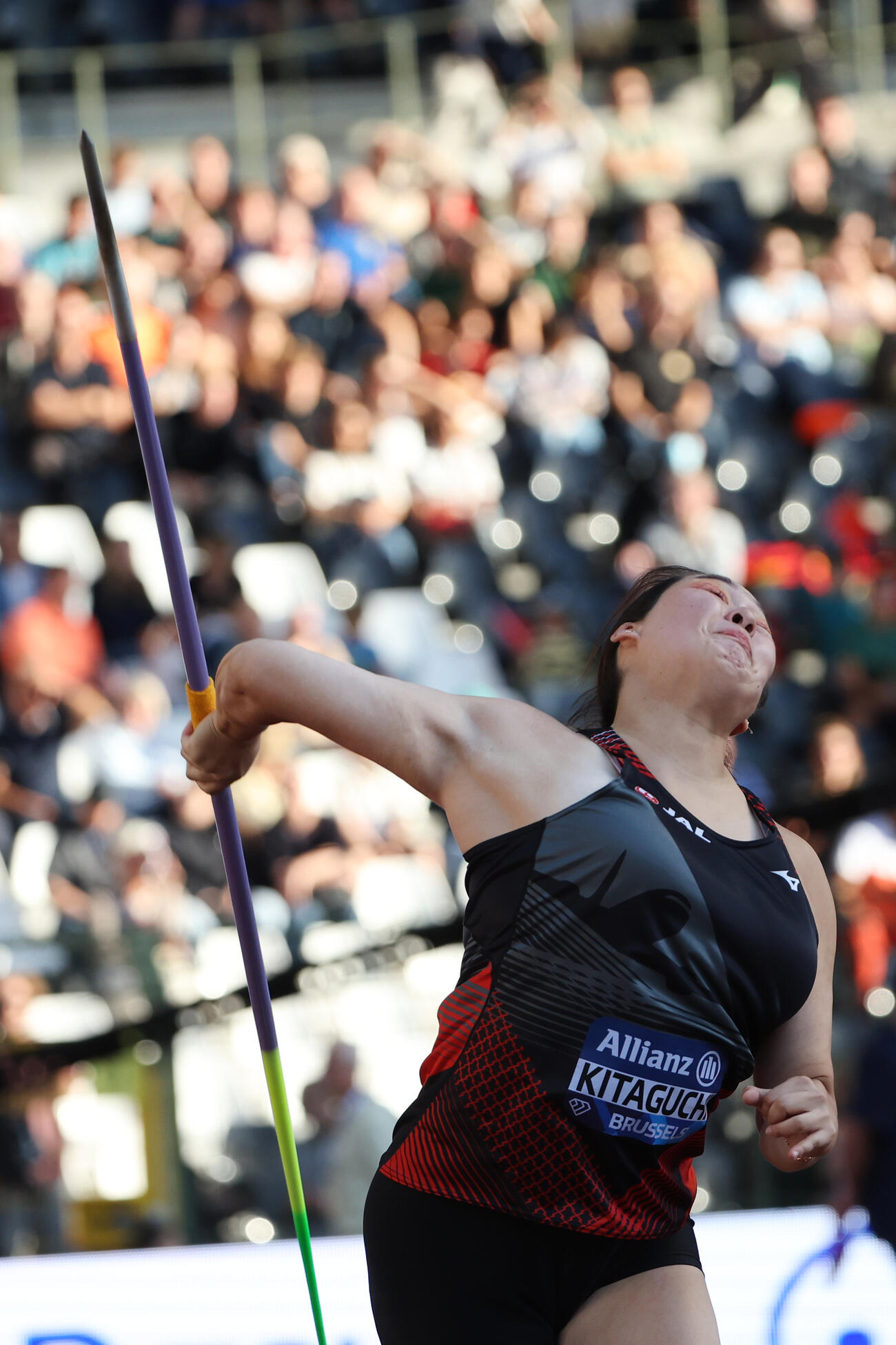 ダイヤモンドリーグ・ファイナル　女子やり投げで投てきする北口榛花（AP）