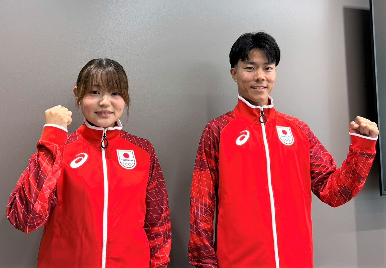 アジア大会へ向けた取材会に出席した柳井綾音（左）と吉川絢斗