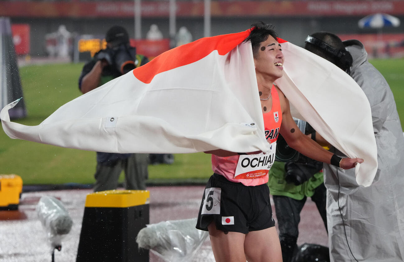 陸上男子800メートル決勝　優勝した落合晃　（撮影・森本幸一）
