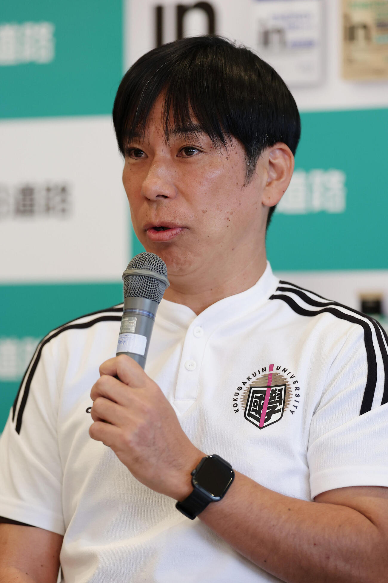 出雲駅伝の前日会見を行う国学院大・前田康弘監督（撮影・前田充）