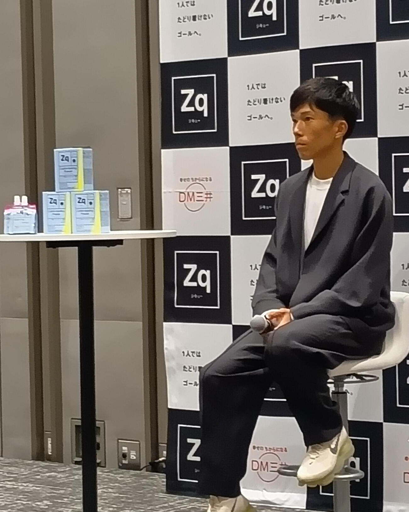 都内イベントに出席した鈴木健吾