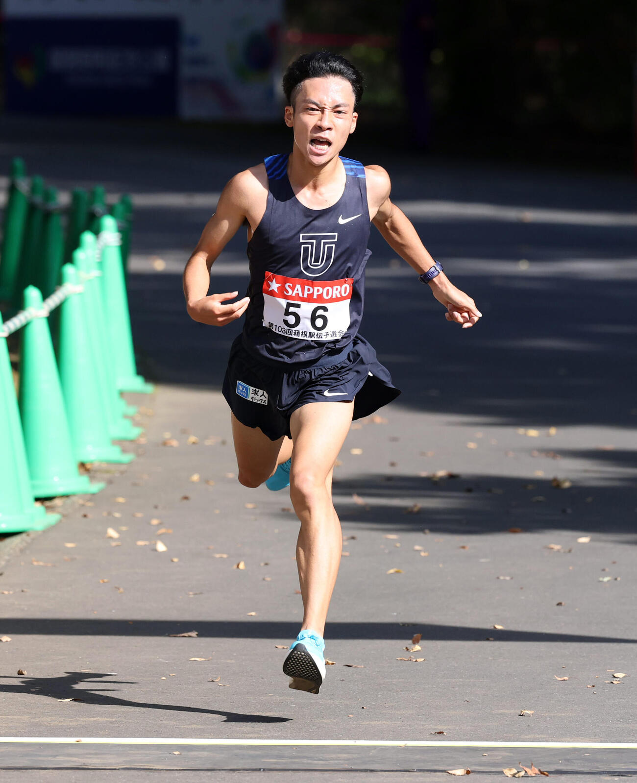第103回箱根駅伝予選会　日本人トップでゴールした東洋大の宮崎優（撮影・浅見桂子）