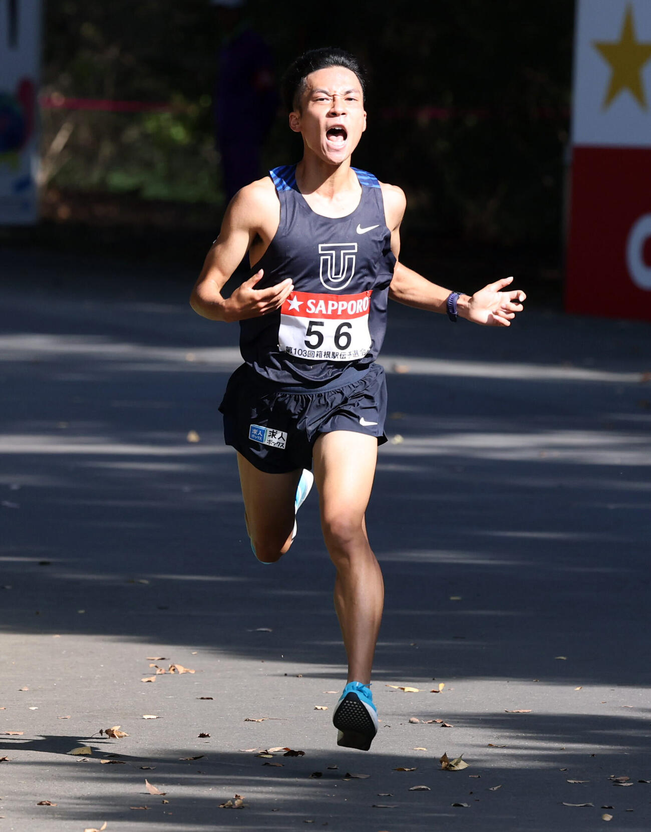 第103回箱根駅伝予選会　日本人トップでゴールした東洋大の宮崎優（撮影・浅見桂子）