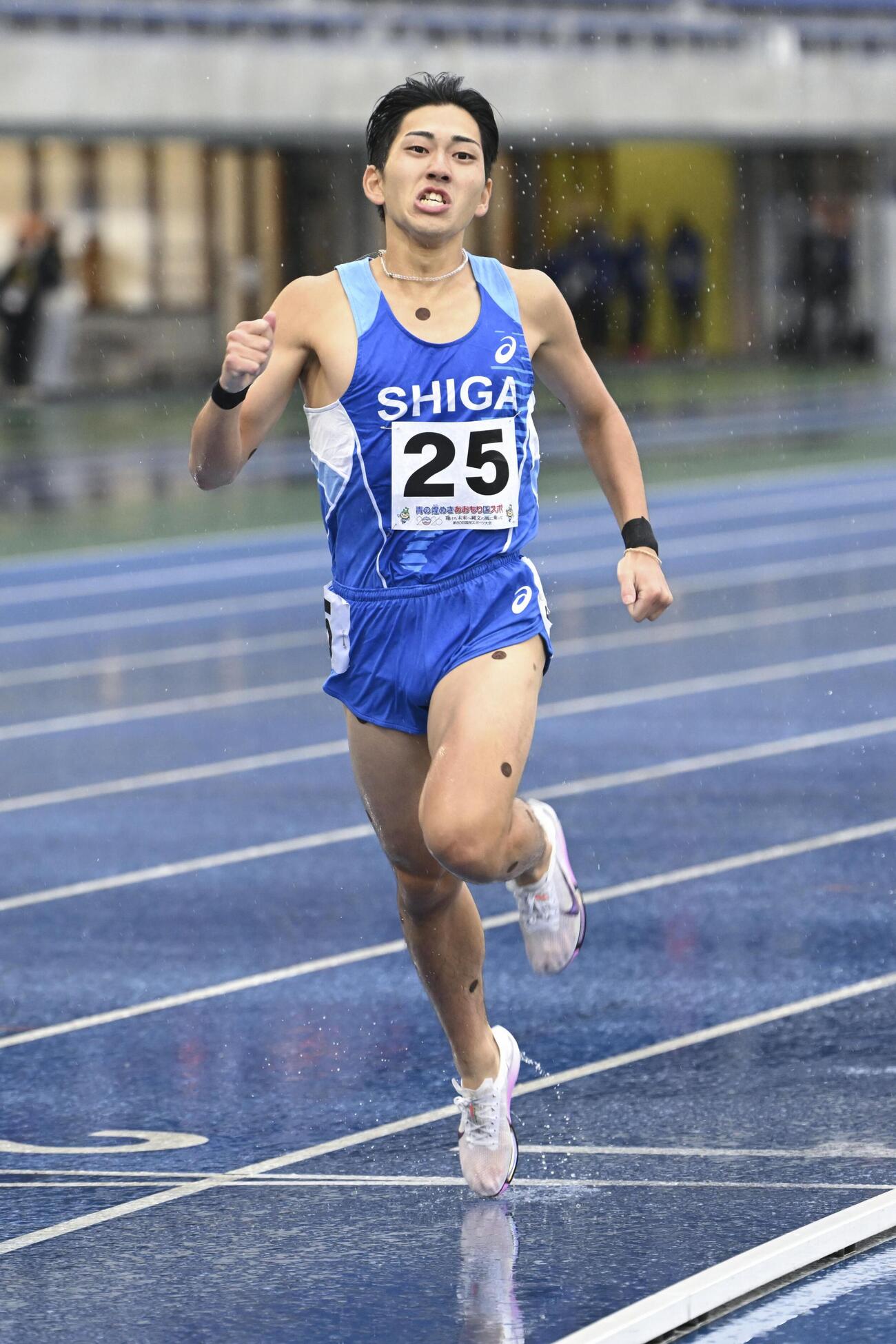 成年男子800メートル決勝　1分45秒21で優勝した落合晃（共同）