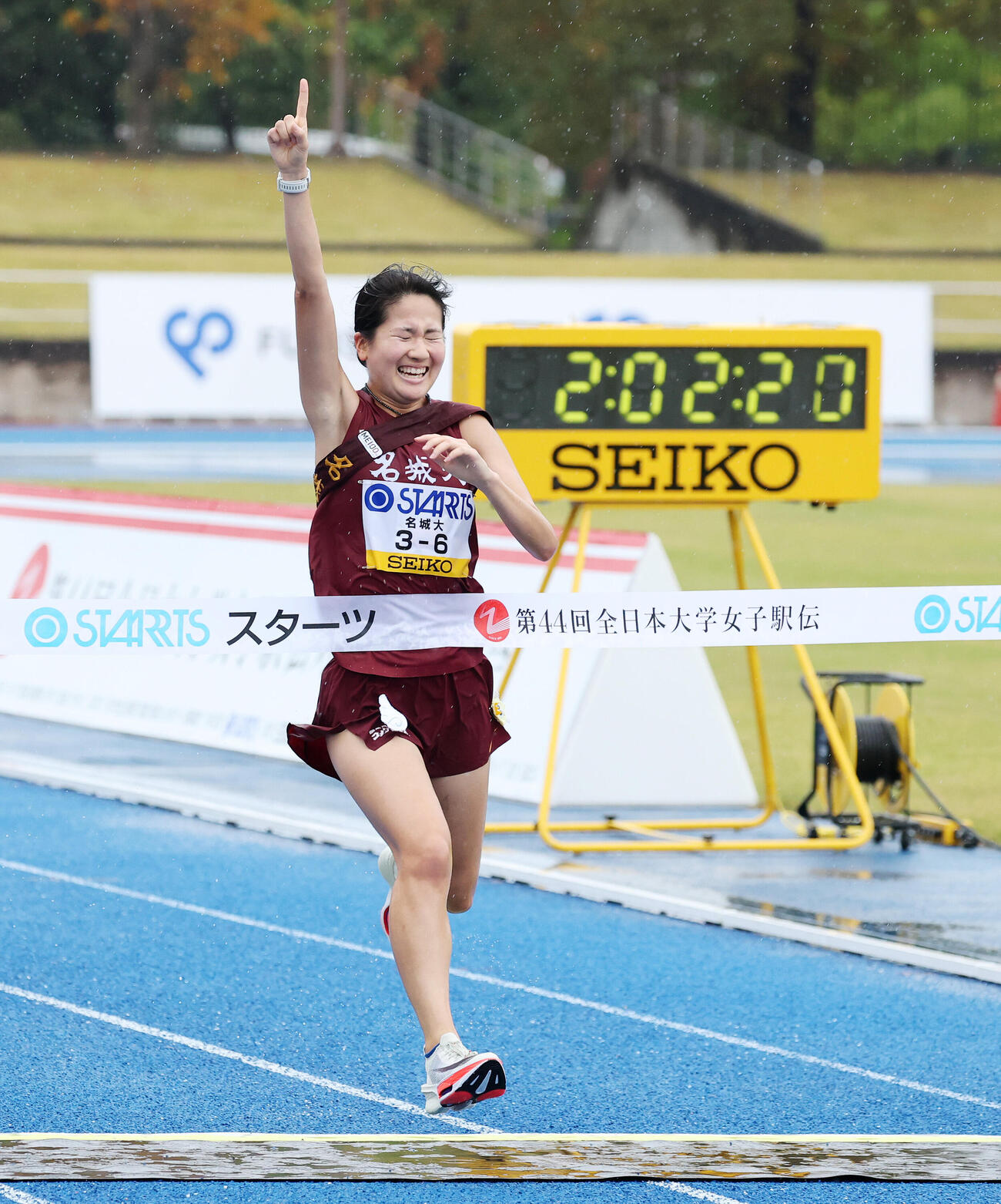 ゴールする6区の名城大・橋本和叶（撮影・鈴木正人）