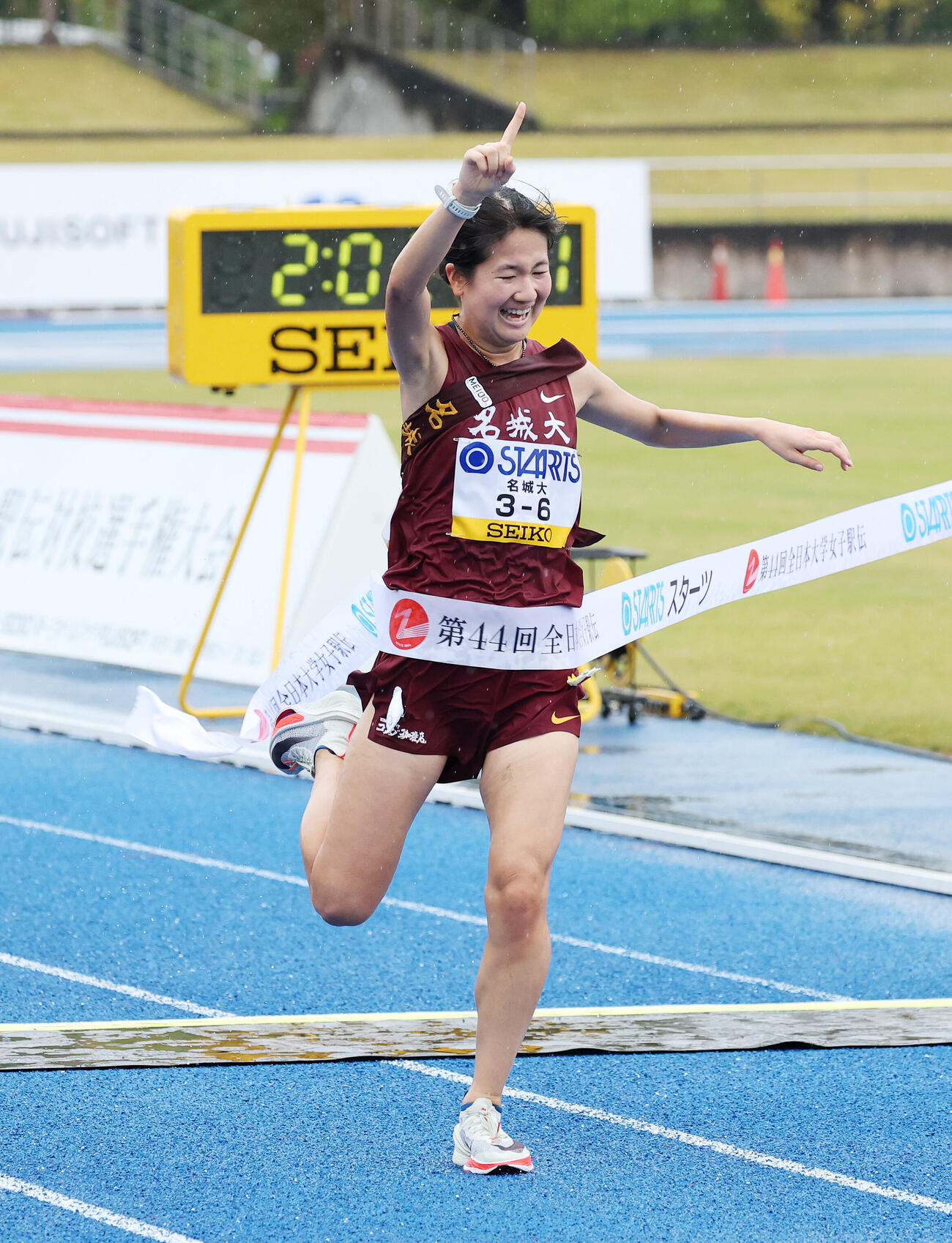 ゴールする6区の名城大・橋本和叶（撮影・鈴木正人）