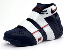 世界選手権や代表への思いを語るレブロン