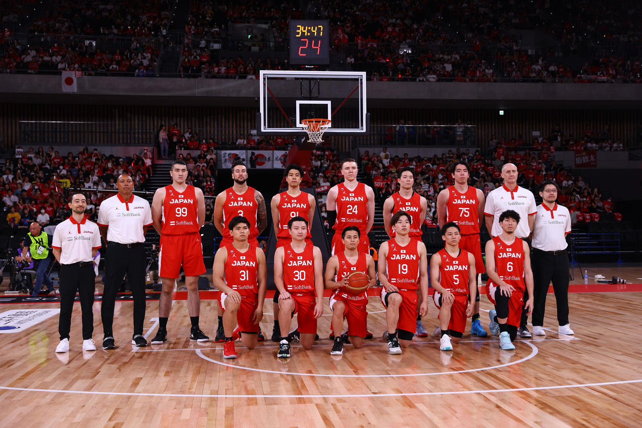 日本対スロベニア　試合前、集合写真に納まる日本代表の選手たち（撮影・垰建太）