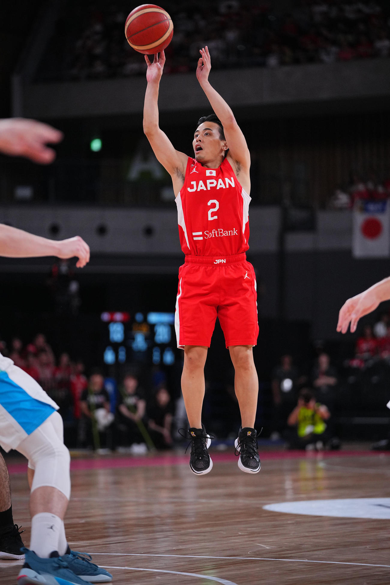 日本対スロベニア　第1Q、3点シュートを決める富樫（撮影・垰建太）