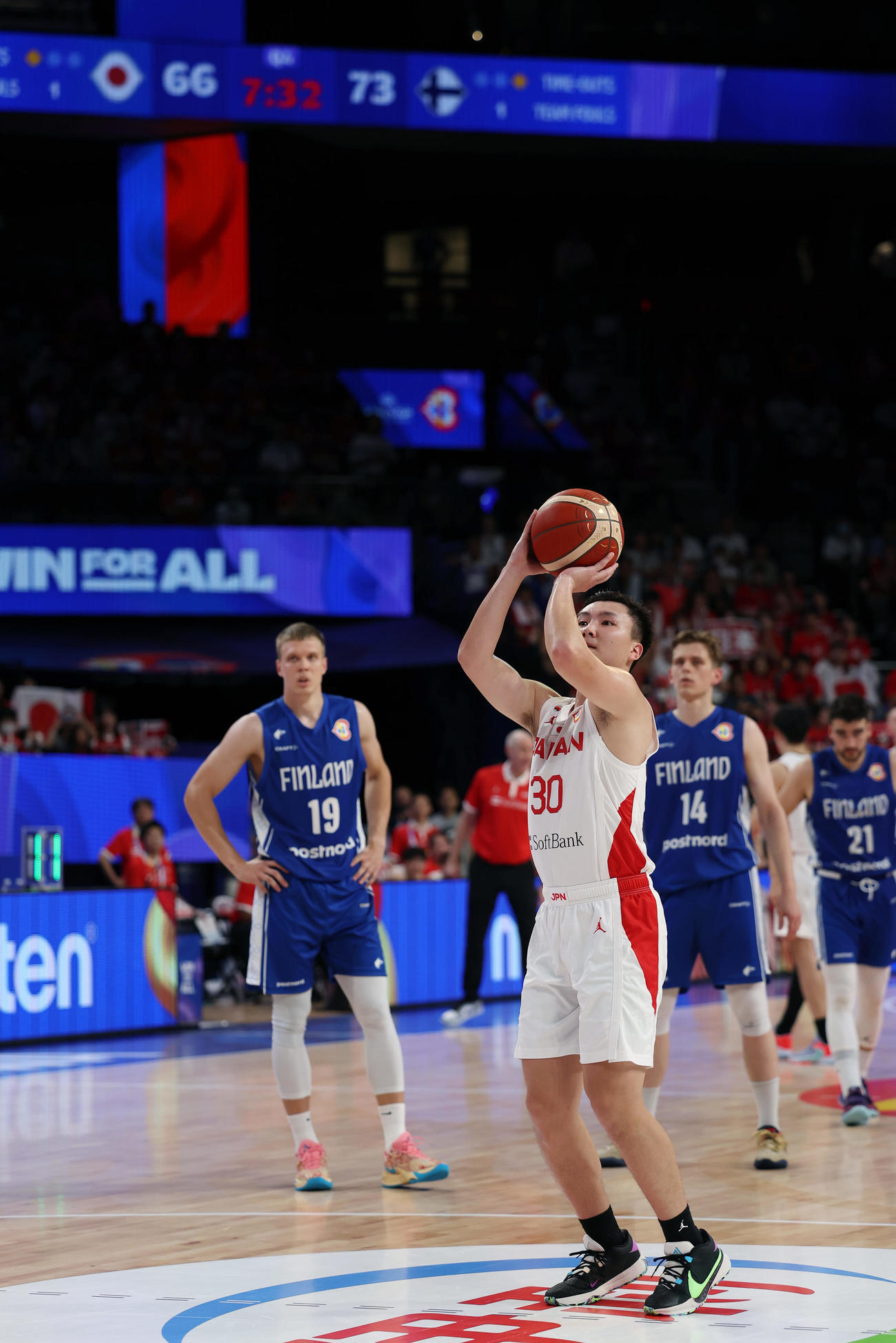 日本対フィンランド　第4Q、フリースローを決める富永（撮影・前田充）