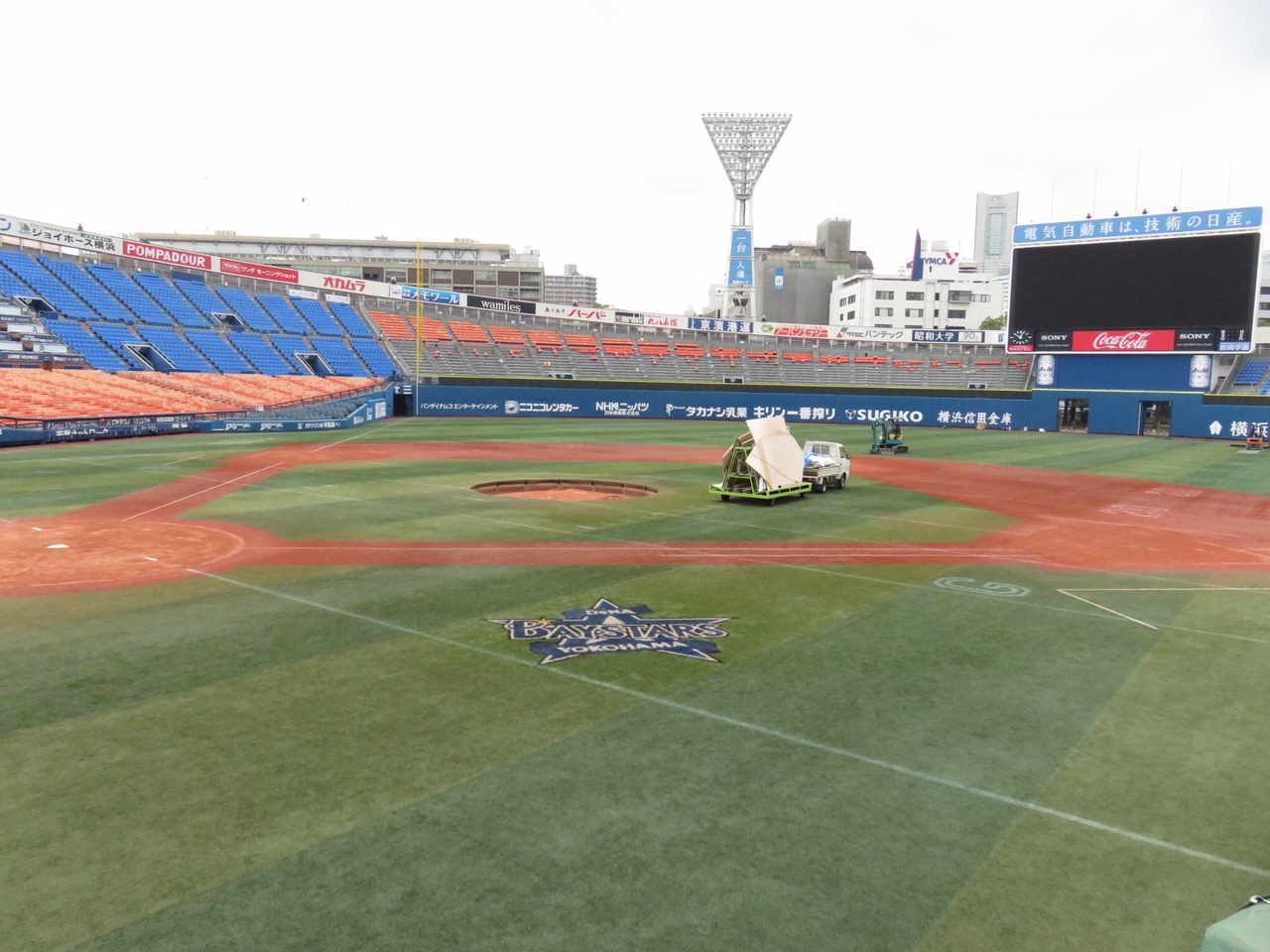 2017年に改修・増築工事が始まった横浜スタジアム