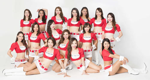 CAをイメージした衣装に身を包んだ「STAR JETS」(C)CHIBA JETS FUNABASHI