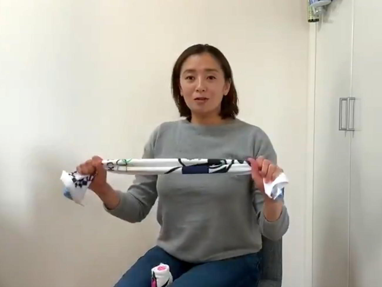 自宅でできるエクササイズを紹介する動画を掲載した筆者のツイッター（@hanaesty）