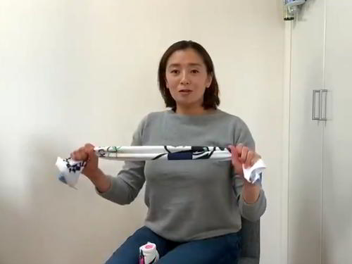 自宅でできるエクササイズを紹介する動画を掲載した筆者のツイッター（@hanaesty）