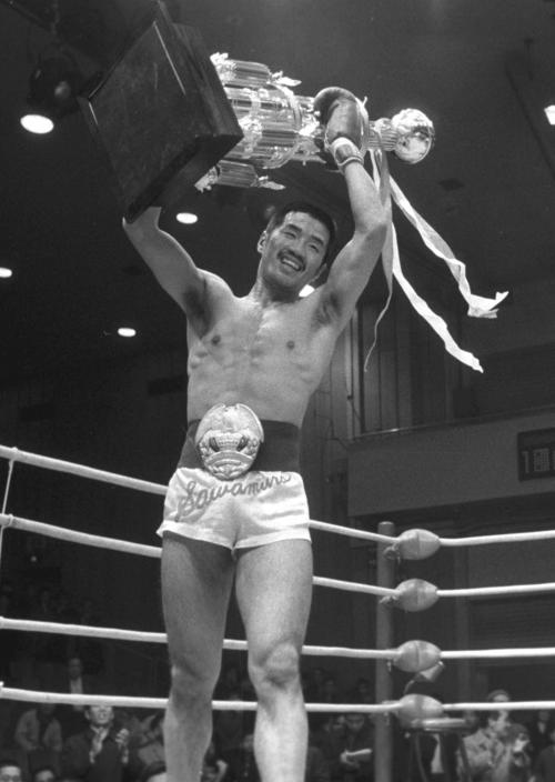 沢村忠氏は「キックの鬼」と呼ばれ国内では連戦連勝、キックボクシングが大ブームになった（1969年1月4日撮影）