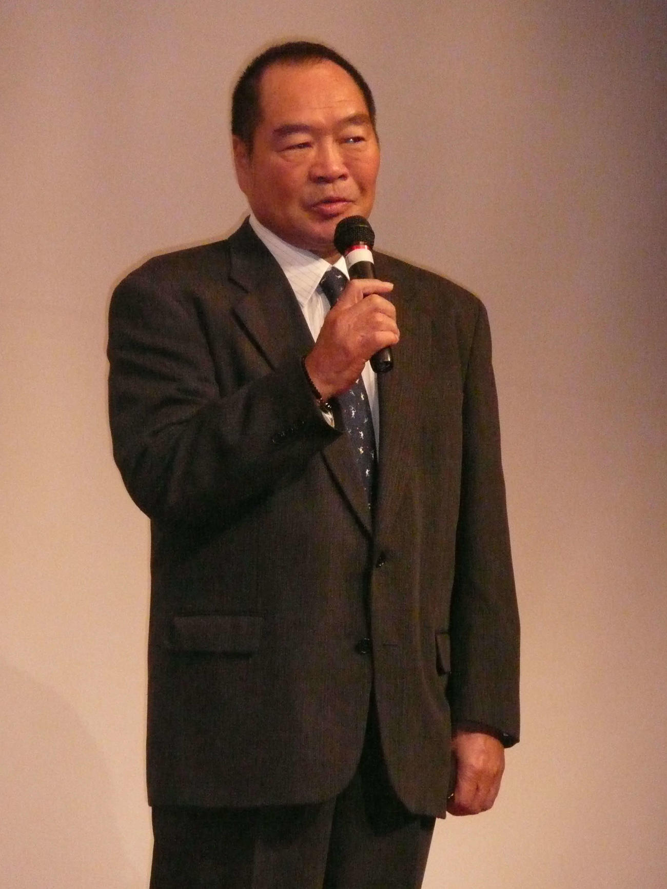 自分で監督した映画の舞台あいさつを行ったガッツ石松（2012年2月撮影）