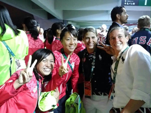 左から筆者、佐藤優香選手、サラ選手、現在世界トップのケイティ・ザフィアエス選手