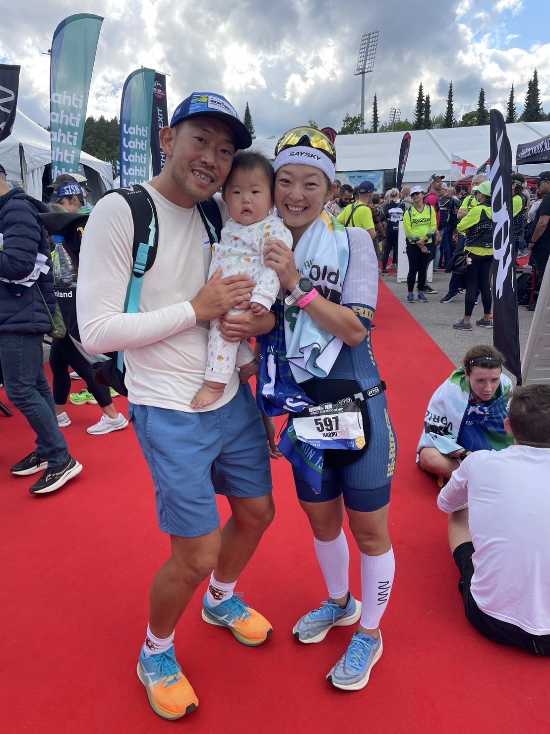 高嶺直美さんと家族。ママさんアスリートとしての在り方を体現してくれている
