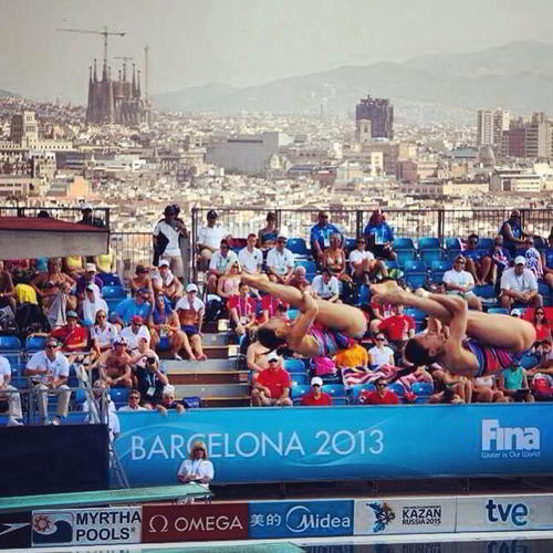 2013年世界水泳選手権の飛び込み演技。サグラダ・ファミリアが見える
