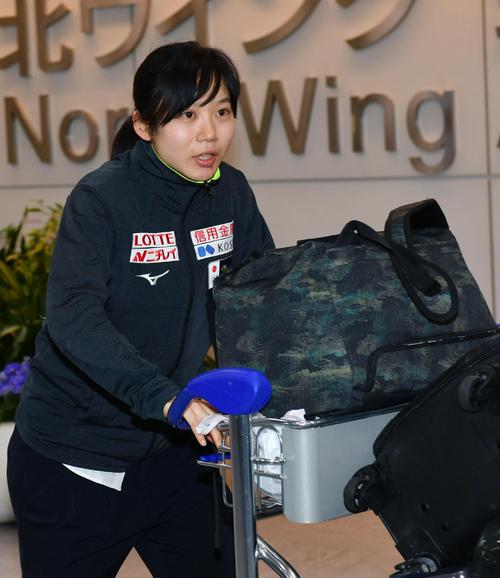 Ｗ杯総合優勝を果たし帰国した高木美帆（撮影・柴田隆二）