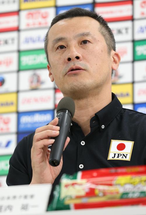 中垣内監督（18年5月11日撮影）