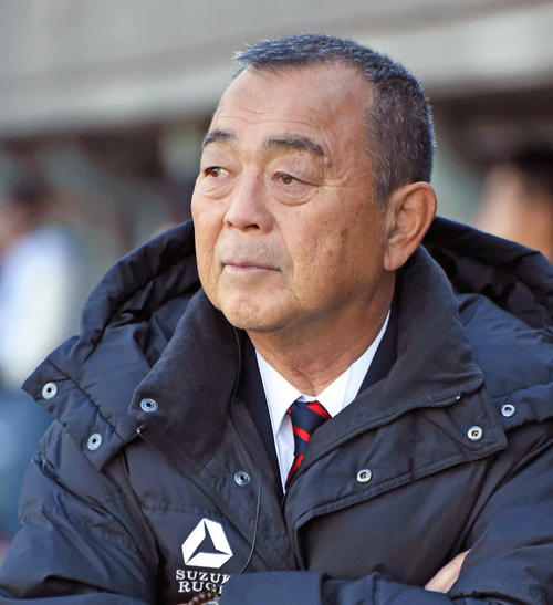 今季限りで勇退する京産大ラグビー部の大西健監督（撮影・真柴健）