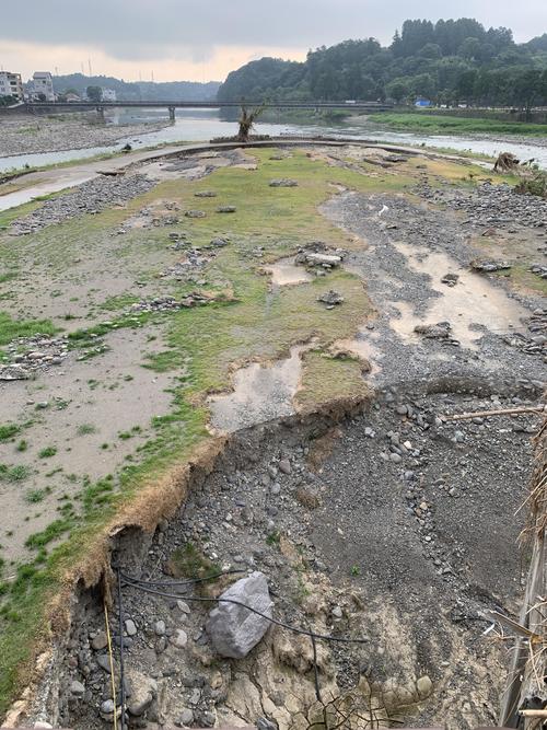 豪雨の被害を受けた人吉市の中川原公園（人吉ラグビー協会提供）