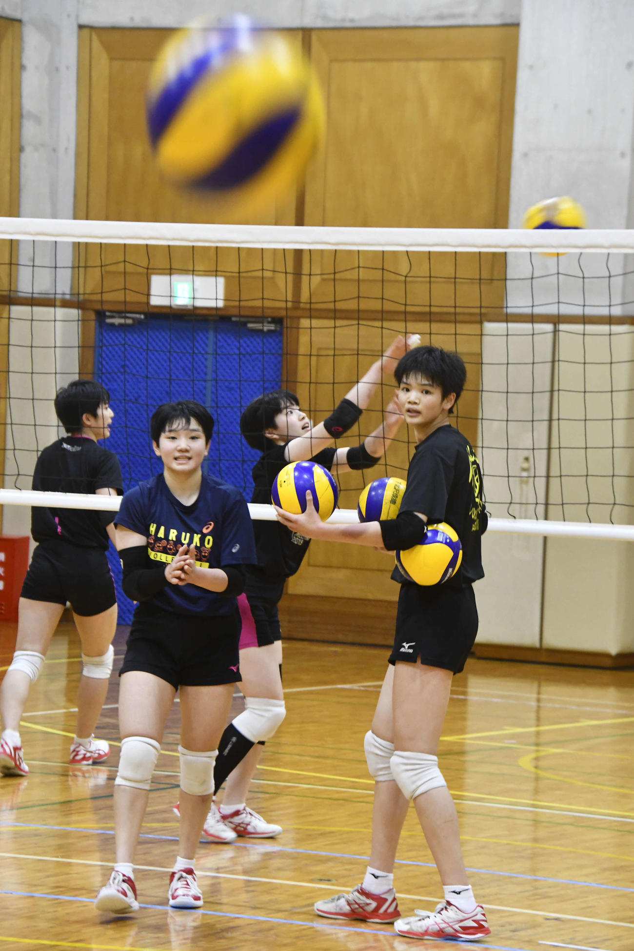 新チームのエースとして期待される1年生の古川さん（右）（撮影・平山連）