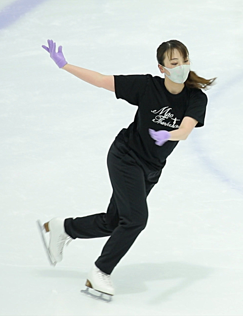リンクで練習する林さん（撮影・青山麻美）