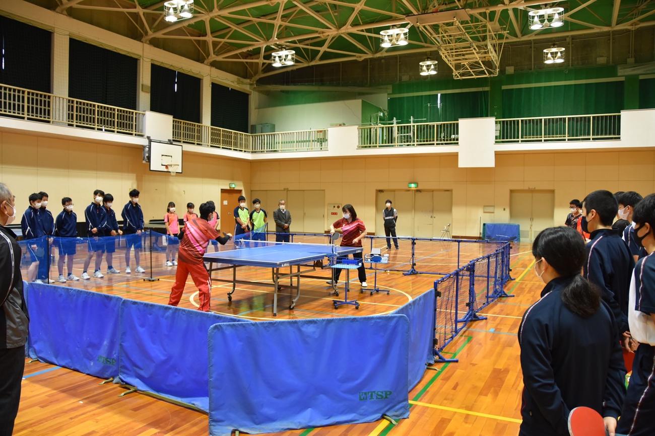 豊中高校能勢分校で行われた第2回の卓球大会「翔晋杯」