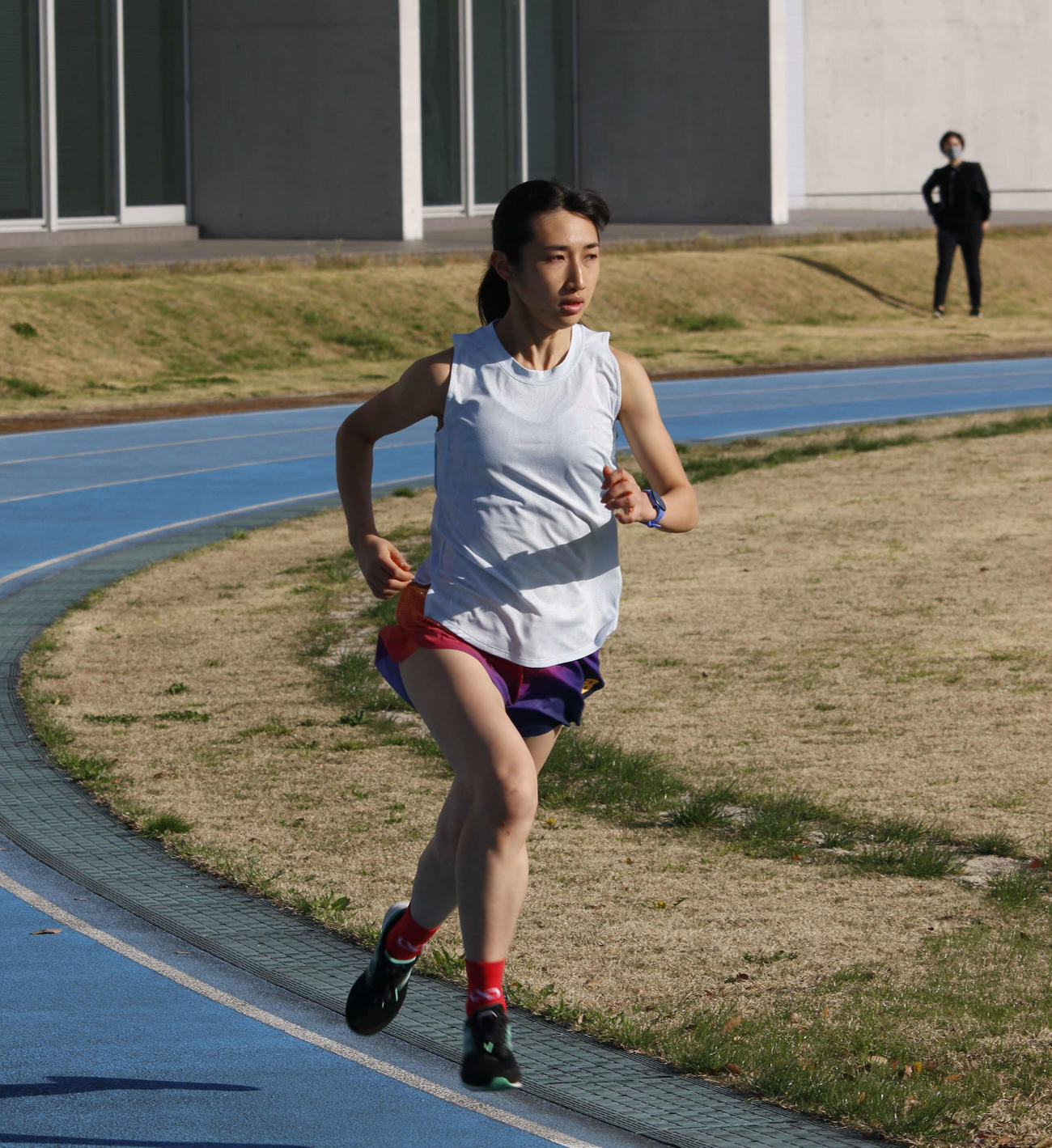 豊田自動織機の入社会見後に練習する田中（2022年4月1日撮影）