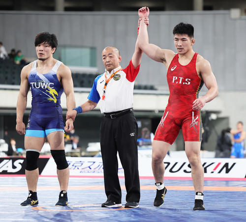 男子86キロ級決勝　石黒（右）に敗れて優勝を逃した高谷（2023年6月撮影）