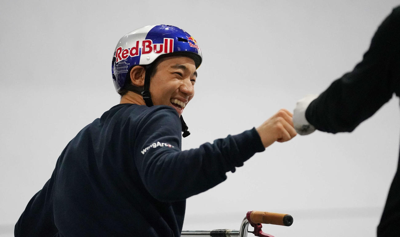 予選の走りを終え笑顔の中村（撮影・鈴木みどり）