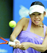 藤原里華を破り決勝に進出した中村藍子(共同)