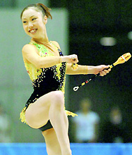 女子種目別のクラブで優勝した村田由香里（共同）