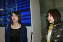 ユーバー杯アジア予選を終え帰国した小椋（左）と潮田（撮影・太田尚樹）