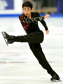 2人の息子のために五輪出場を懸けて全日本フィギュアを滑る織田