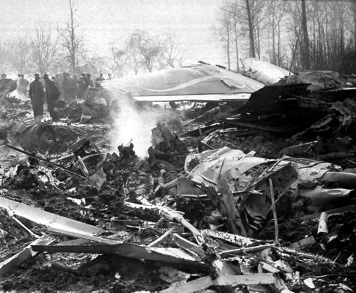 ６１年２月、ブリュッセル近郊に墜落したサベナ航空機（ＡＰ）